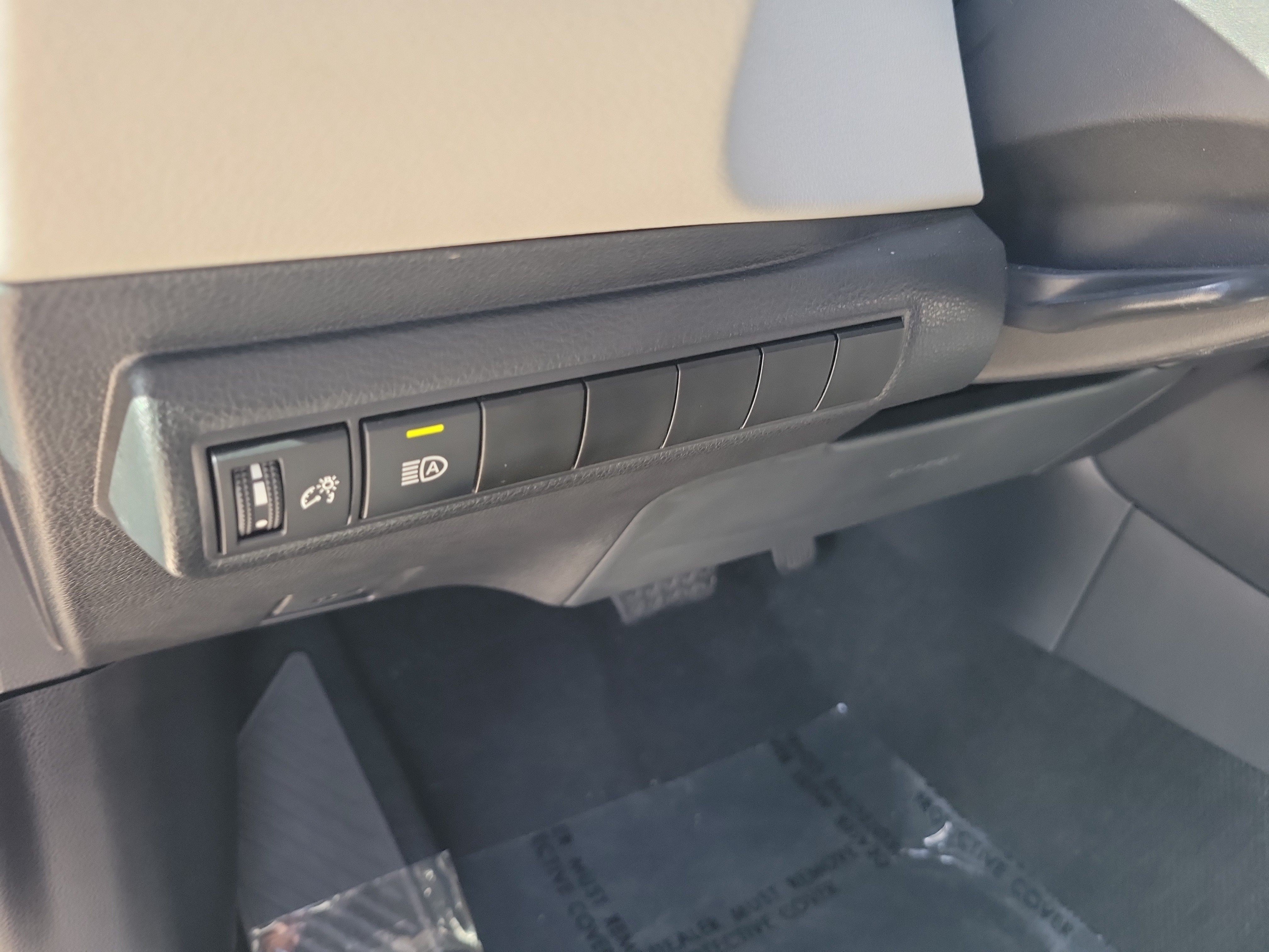 Used 2025 Toyota Corolla LE FWD image 24