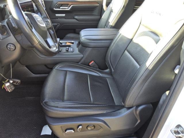 Used 2023 GMC Sierra 1500 Denali w/ Technology Package AWD/4WD image 5