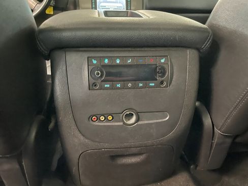 Used 2012 Chevrolet Suburban LT AWD/4WD image 11
