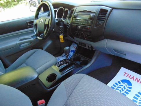 Used 2012 Toyota Tacoma 4x4 Access Cab V6 w/ Convenience Pkg image 16