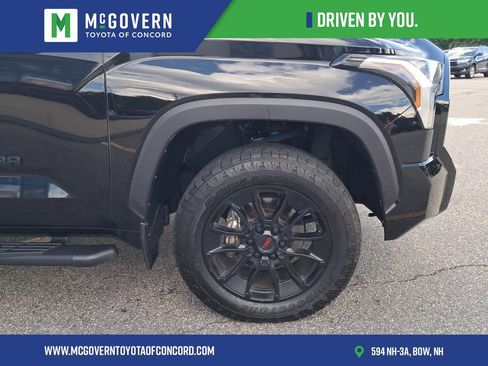Used 2024 Toyota Tundra Limited w/ TRD Off-Road Package AWD/4WD image 12