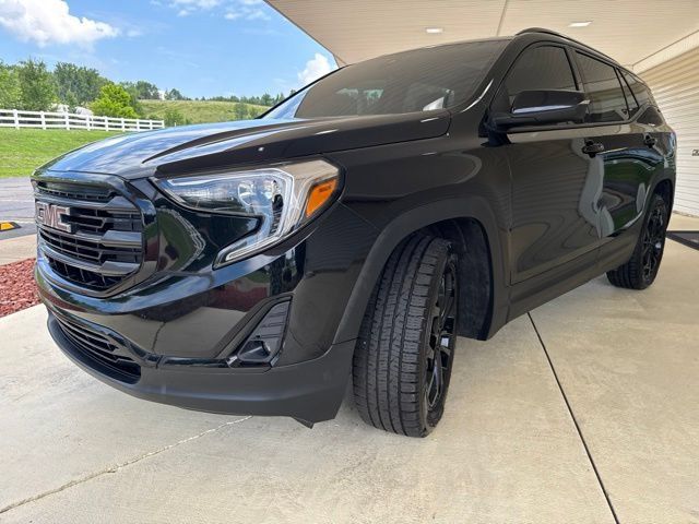 Used 2021 GMC Terrain SLT w/ Infotainment Package II AWD/4WD image 9