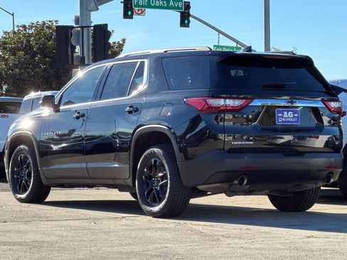 Used 2020 Chevrolet Traverse LT w/ LPO, Black Accent Package image 7