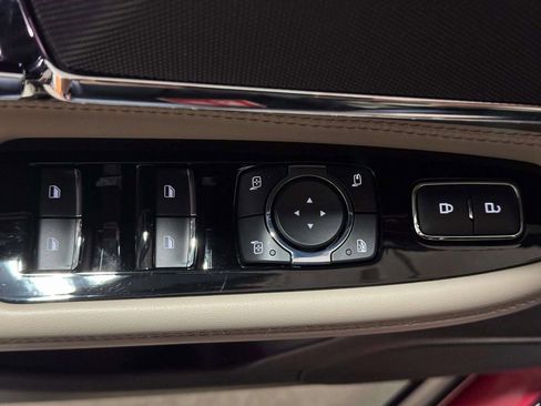 Certified 2024 Lincoln Corsair Reserve w/ Equipment Group 202A image 8