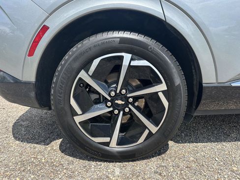 Used 2024 Chevrolet Equinox EV LT AWD/4WD image 22