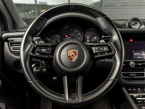 Certified 2023 Porsche Macan AWD/4WD image 28