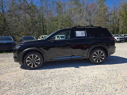 New 2026 Nissan Pathfinder Platinum w/ Cargo Package image 5