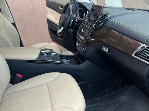 Used 2019 Mercedes-Benz GLS 450 4MATIC w/ Premium 1 Package image 9