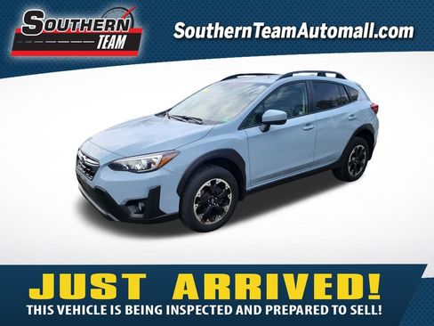 Used 2022 Subaru Crosstrek 2.0i Premium image 1