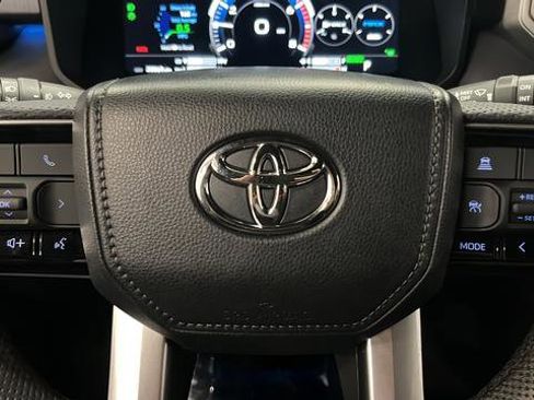 Used 2024 Toyota Sequoia Platinum image 28