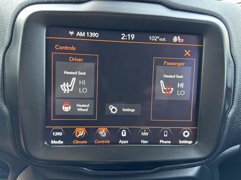 Used 2020 Jeep Renegade Limited w/ UConnect 8.4 Nav Group AWD/4WD image 61