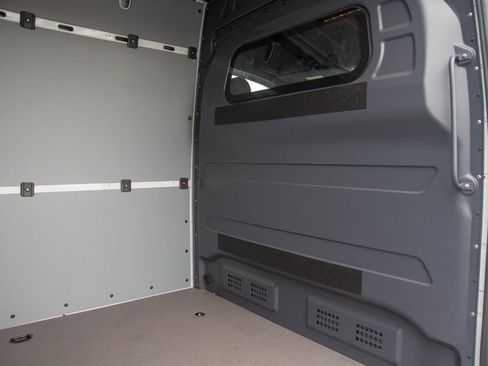 Used 2025 Mercedes-Benz Sprinter 4500 image 37