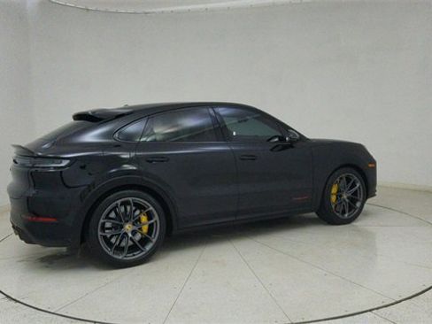 Used 2024 Porsche Cayenne Turbo GT image 73
