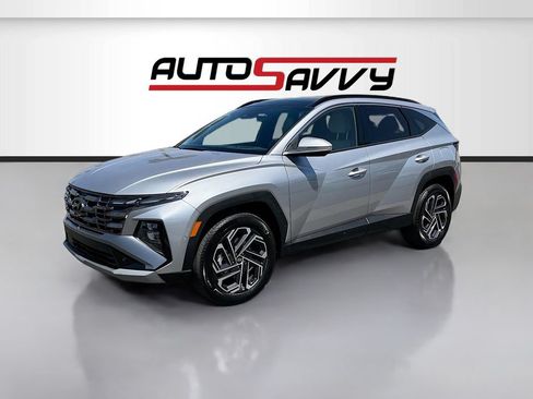 Used 2025 Hyundai Tucson Limited AWD/4WD image 3