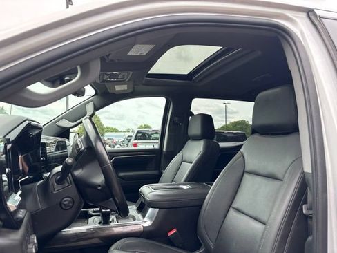 Used 2022 Chevrolet Silverado 1500 LTZ w/ LTZ Premium Package AWD/4WD image 5