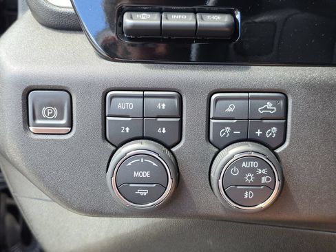 Used 2024 Chevrolet Silverado 3500 High Country w/ High Country Premium Package AWD/4WD image 30