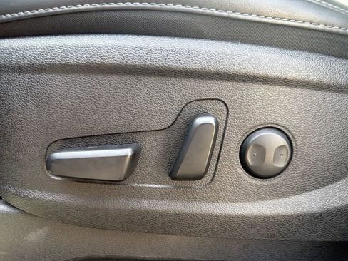 Certified 2025 Kia Telluride S image 12