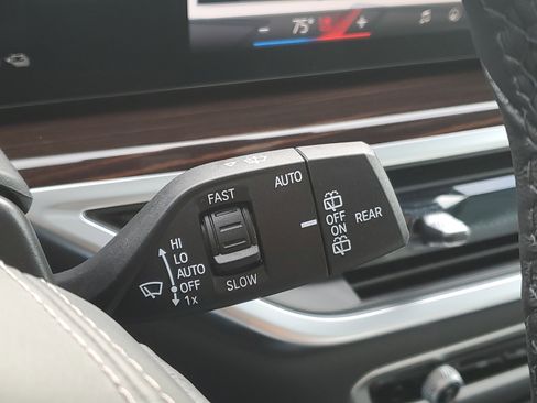 New 2026 BMW X5 xDrive50e image 16