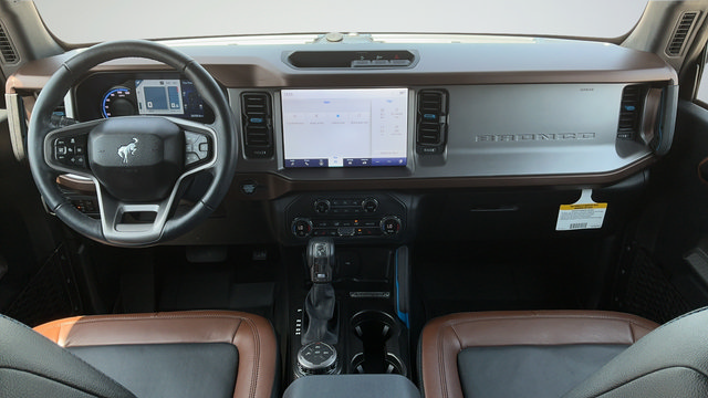 Used 2023 Ford Bronco Outer Banks AWD/4WD image 9