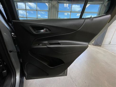 Used 2023 Chevrolet Equinox LT FWD image 27