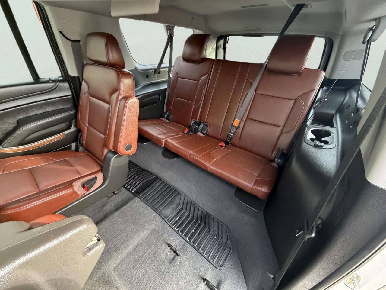 Used 2019 Chevrolet Suburban Premier w/ Premier Plus Edition AWD/4WD image 29
