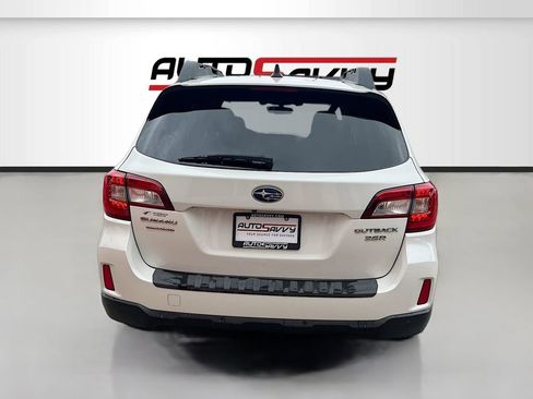 Used 2017 Subaru Outback 3.6R Limited AWD/4WD image 6
