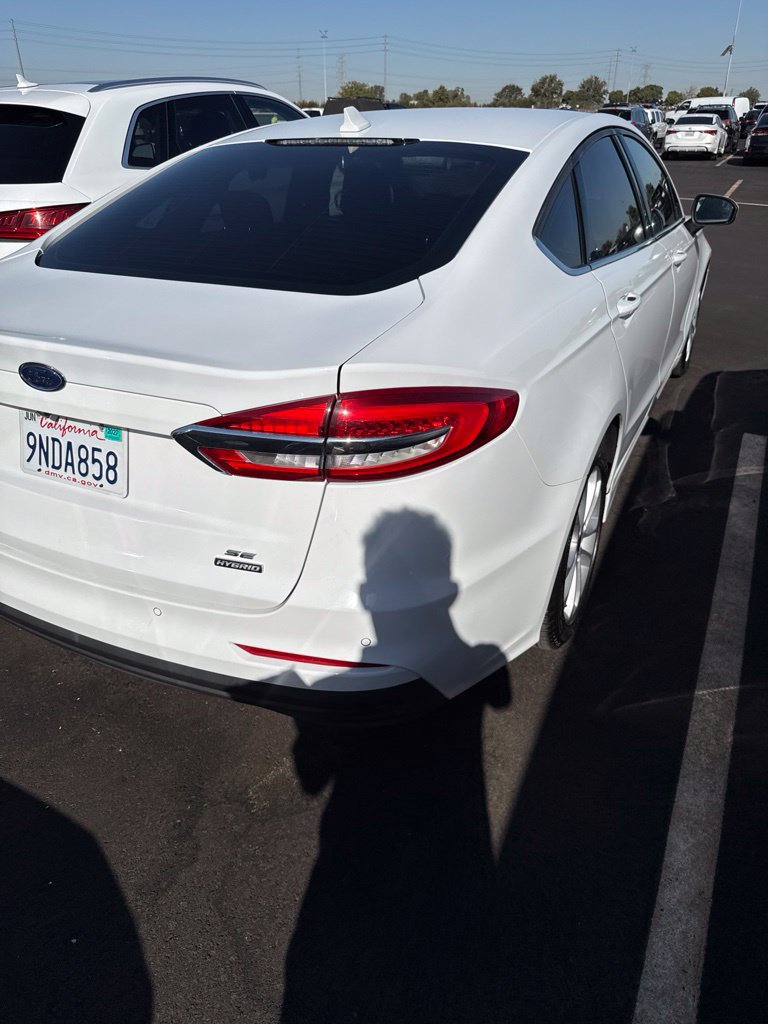 Used 2020 Ford Fusion SE FWD image 8