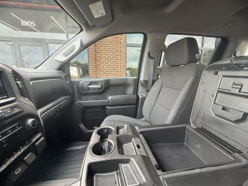 Used 2020 Chevrolet Silverado 1500 Custom w/ Custom Value Package AWD/4WD image 26