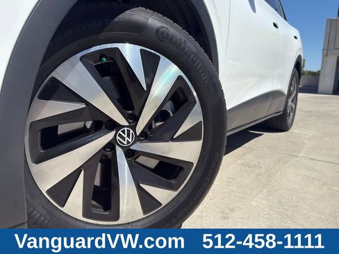 Used 2023 Volkswagen ID.4 Pro RWD image 4