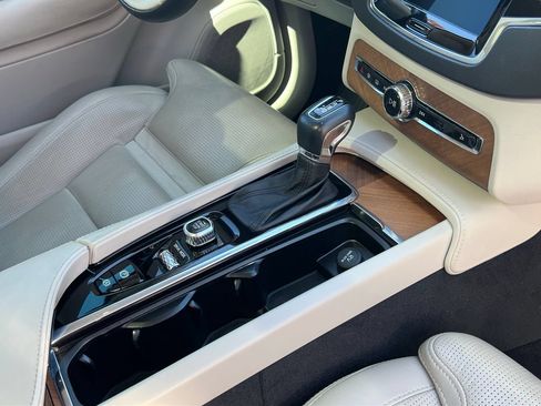 Used 2019 Volvo XC90 T6 Inscription w/ Advanced Package AWD/4WD image 9
