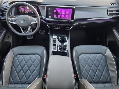 Used 2025 Volkswagen Atlas Cross Sport SEL Premium R-Line image 21