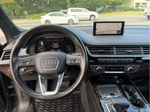 Used 2017 Audi Q7 3.0T Prestige w/ Prestige Package AWD/4WD image 13