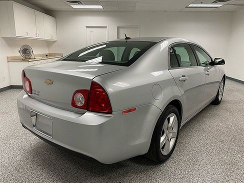 Used 2011 Chevrolet Malibu LS image 5
