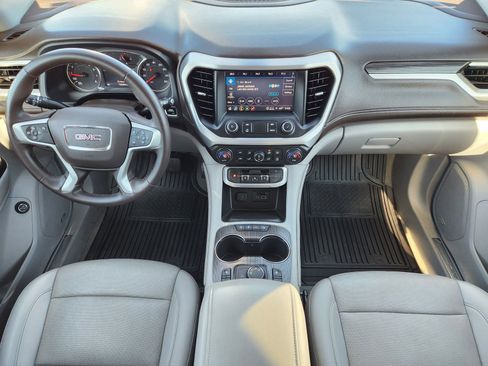 Used 2023 GMC Acadia SLT image 28