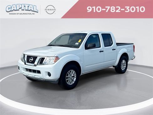 Used 2016 Nissan Frontier SV image 1