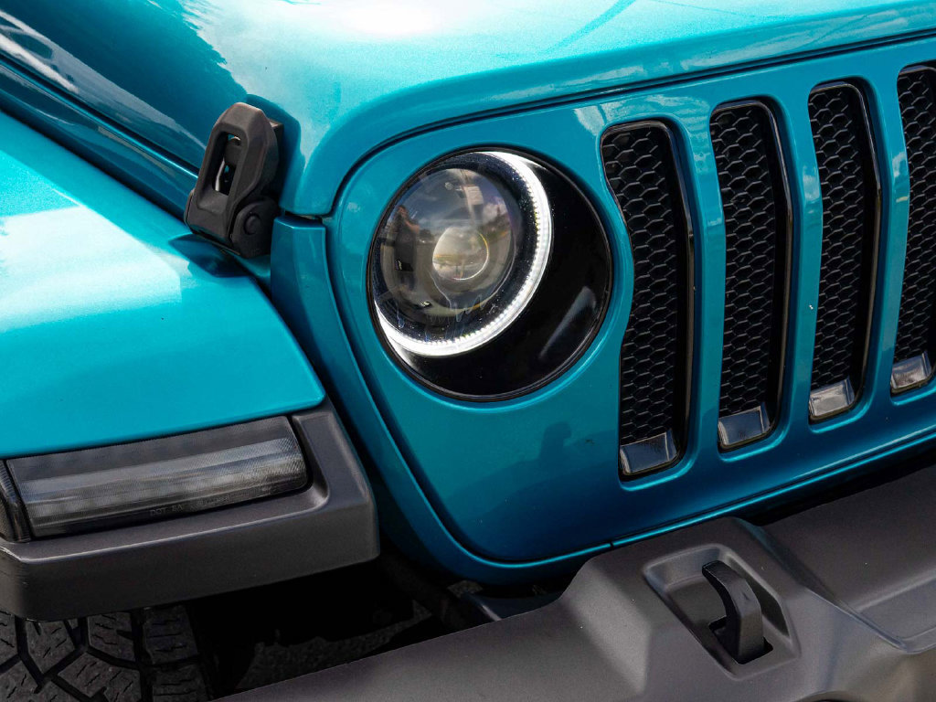 Certified 2020 Jeep Wrangler Unlimited Sahara AWD/4WD image 35