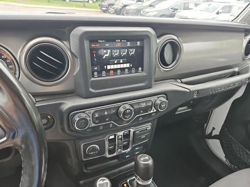Used 2023 Jeep Wrangler Unlimited Sport AWD/4WD image 19