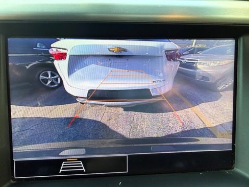 Used 2020 GMC Acadia SLE FWD image 13