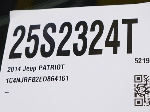 Used 2014 Jeep Patriot Latitude AWD/4WD image 27