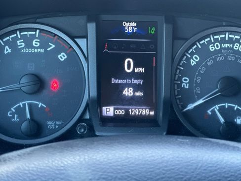 Used 2018 Toyota Tacoma TRD Off-Road image 24