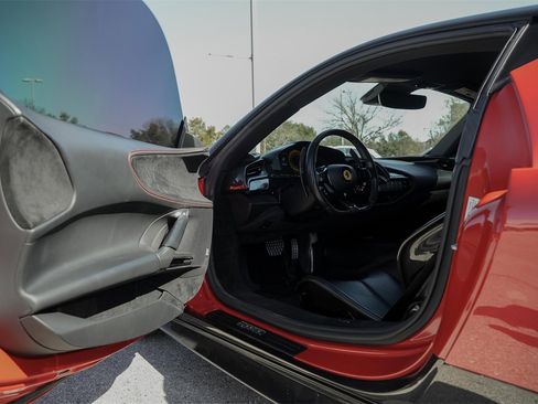 Used 2021 Ferrari SF90 Stradale image 16