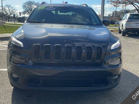 Used 2016 Jeep Cherokee High Altitude image 34
