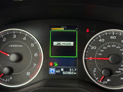 Used 2022 Subaru Ascent Premium image 3