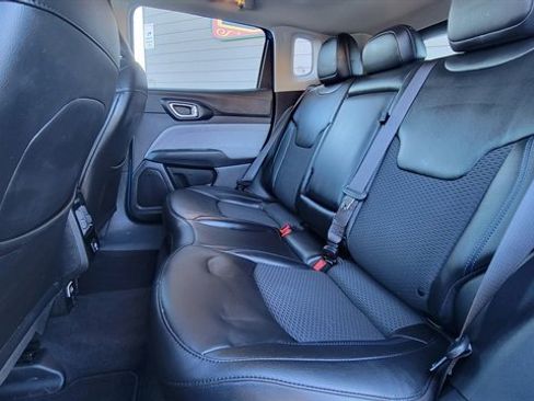 Used 2022 Jeep Compass Latitude image 42