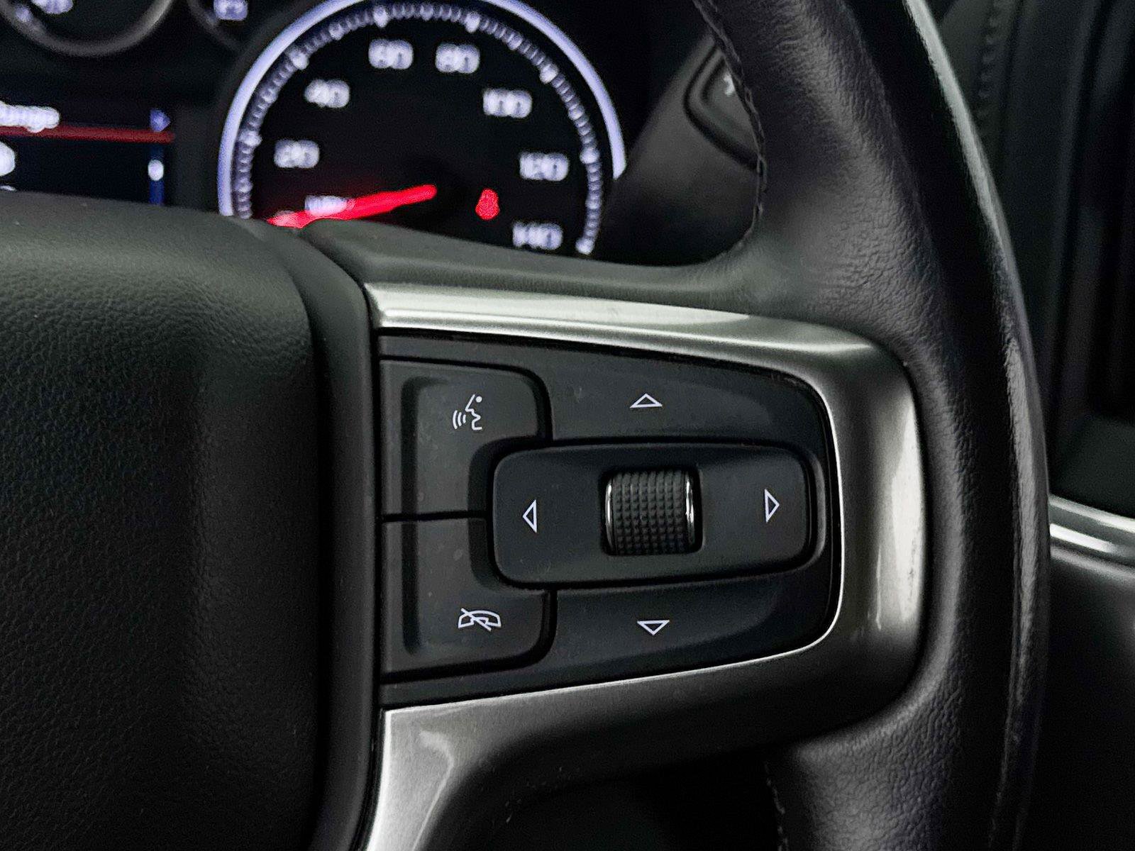 Used 2020 Chevrolet Silverado 1500 RST AWD/4WD image 31