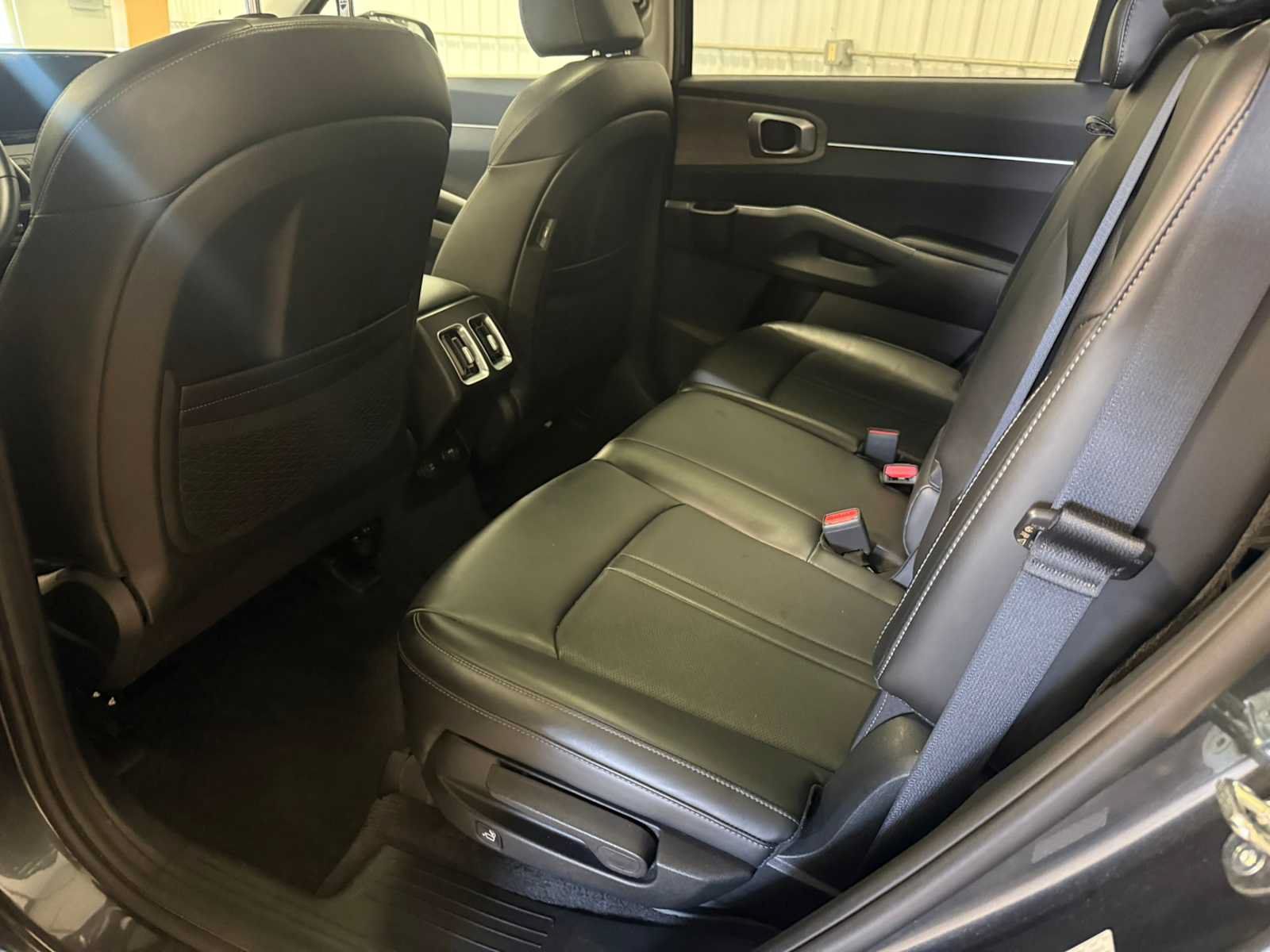 Used 2023 Kia Sorento S w/ Panoramic Sunroof Package AWD/4WD image 23