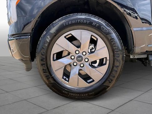 Used 2024 Ford F150 Lightning Lariat image 10