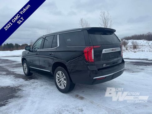 Used 2021 GMC Yukon SLT w/ SLT Luxury Plus Package image 4