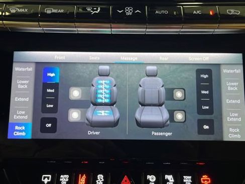 Used 2022 Jeep Grand Wagoneer Series III w/ Rear Seat Video Group 1 AWD/4WD image 34