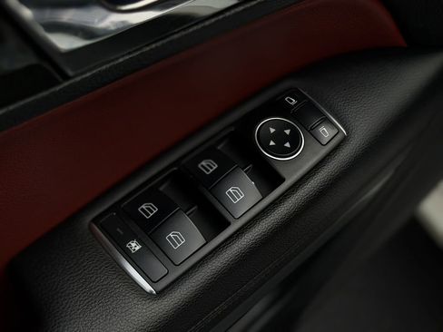 Used 2012 Mercedes-Benz E 550 E550 image 16